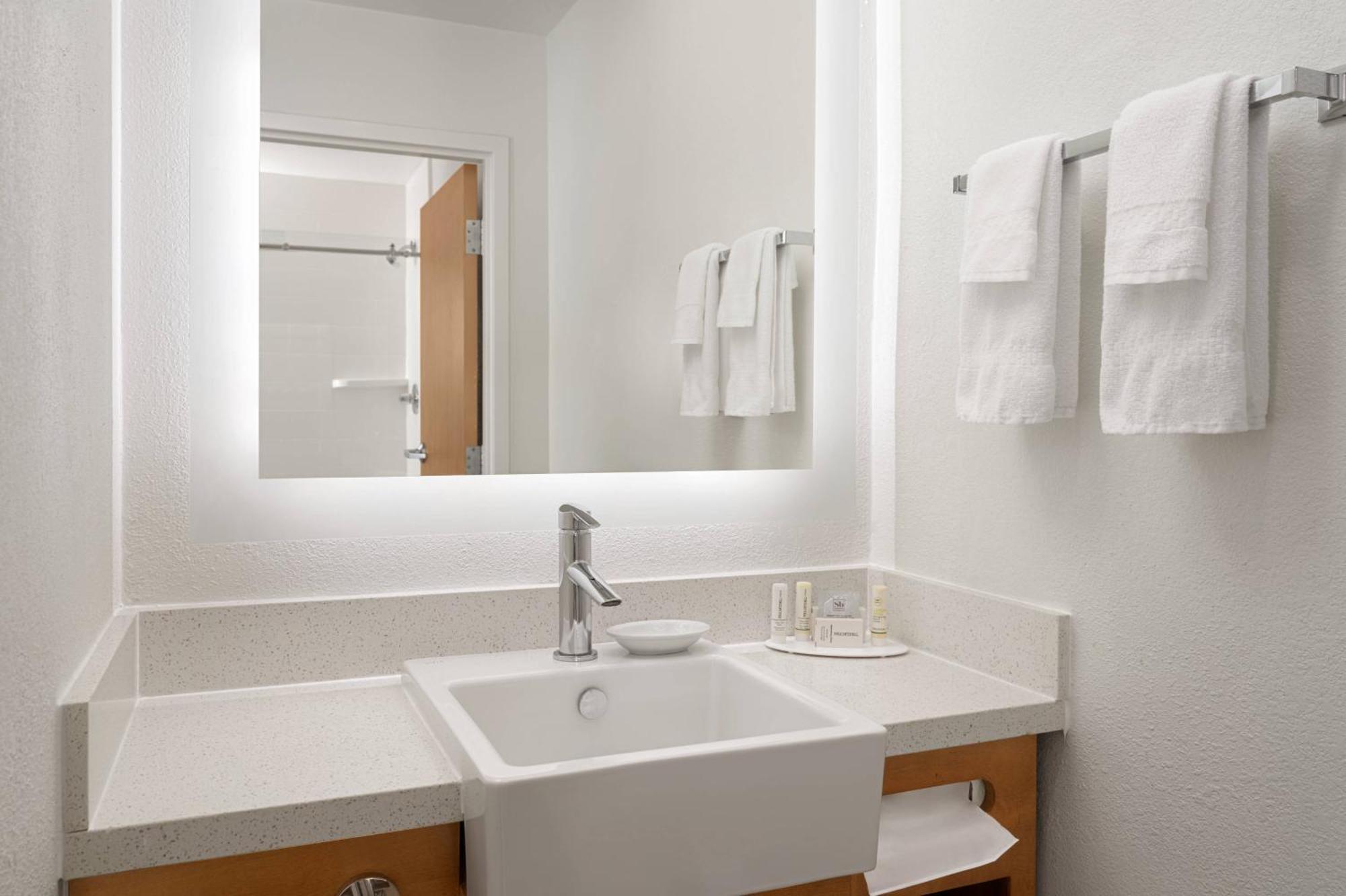 Springhill Suites Dallas Arlington North Екстер'єр фото