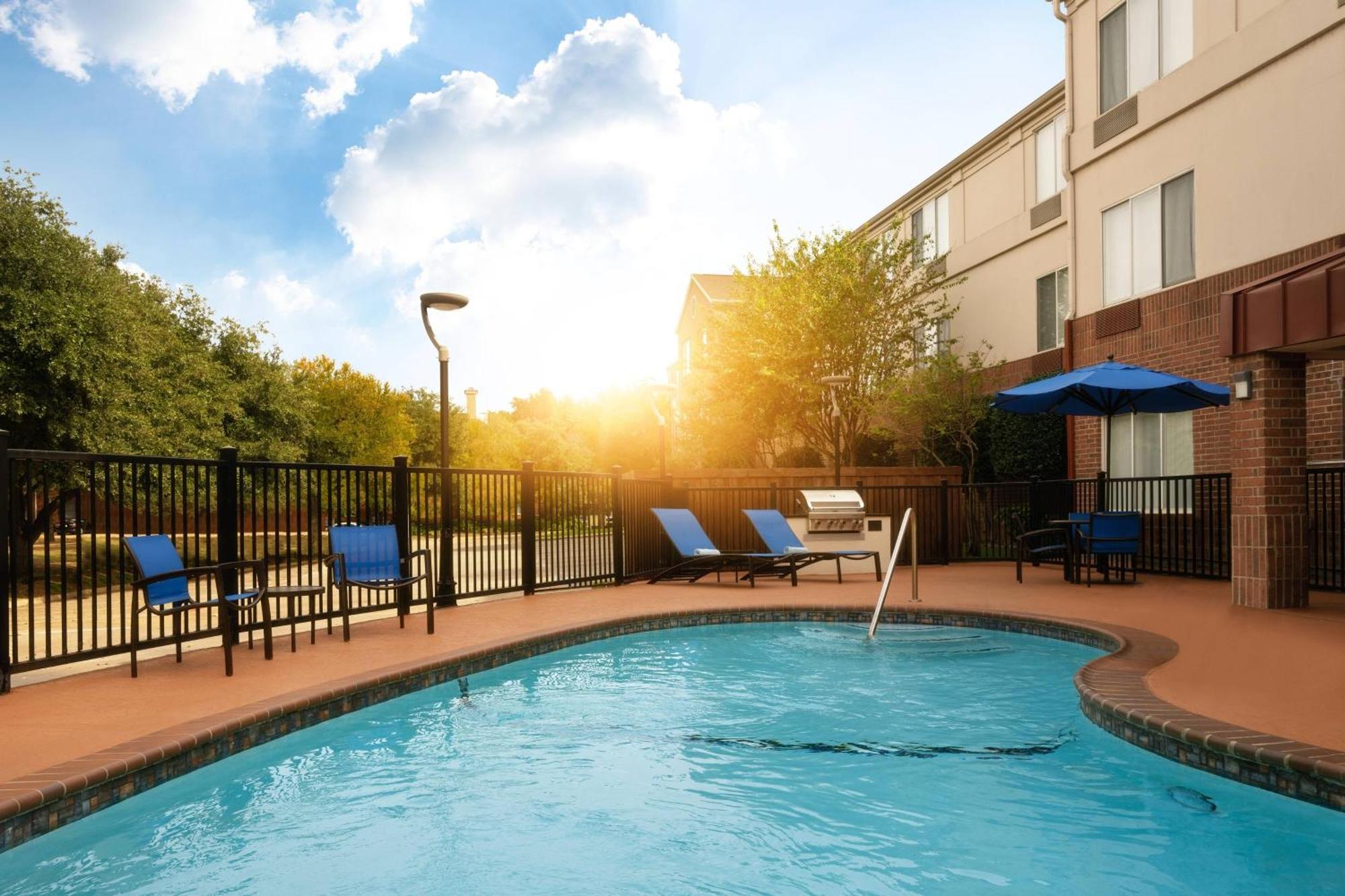 Springhill Suites Dallas Arlington North Екстер'єр фото